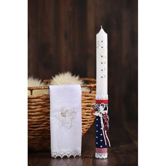 Komplet krstna okrogla sveča z belim metuljem + krstni prtiček Angel z golobčkom v roki