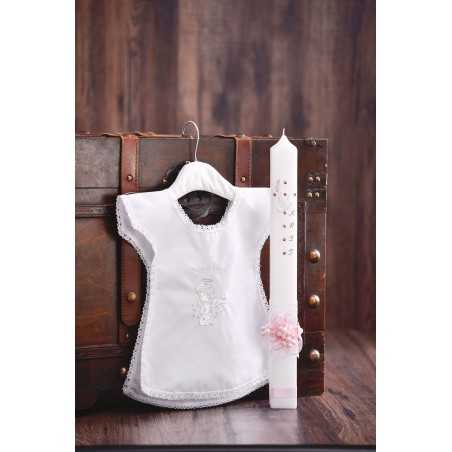 Komplet krstna oglata sveča + krstna srajčka Angel kleči z zvezdicami